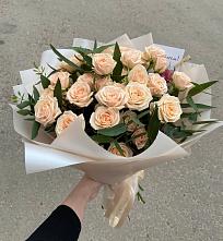Букет Кремовые розы Латте в Южно-Сухокумске