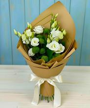 Букет цветов из:  Хризантемы и Лизиантусы #REPLACE_PRED# Южно-Сухокумске