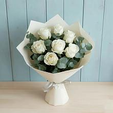 Букет Белые розы в Эвкалипте в Южно-Сухокумске