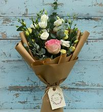 Букет цветов из:  Розы и Лизиантусы #REPLACE_PRED# Южно-Сухокумске